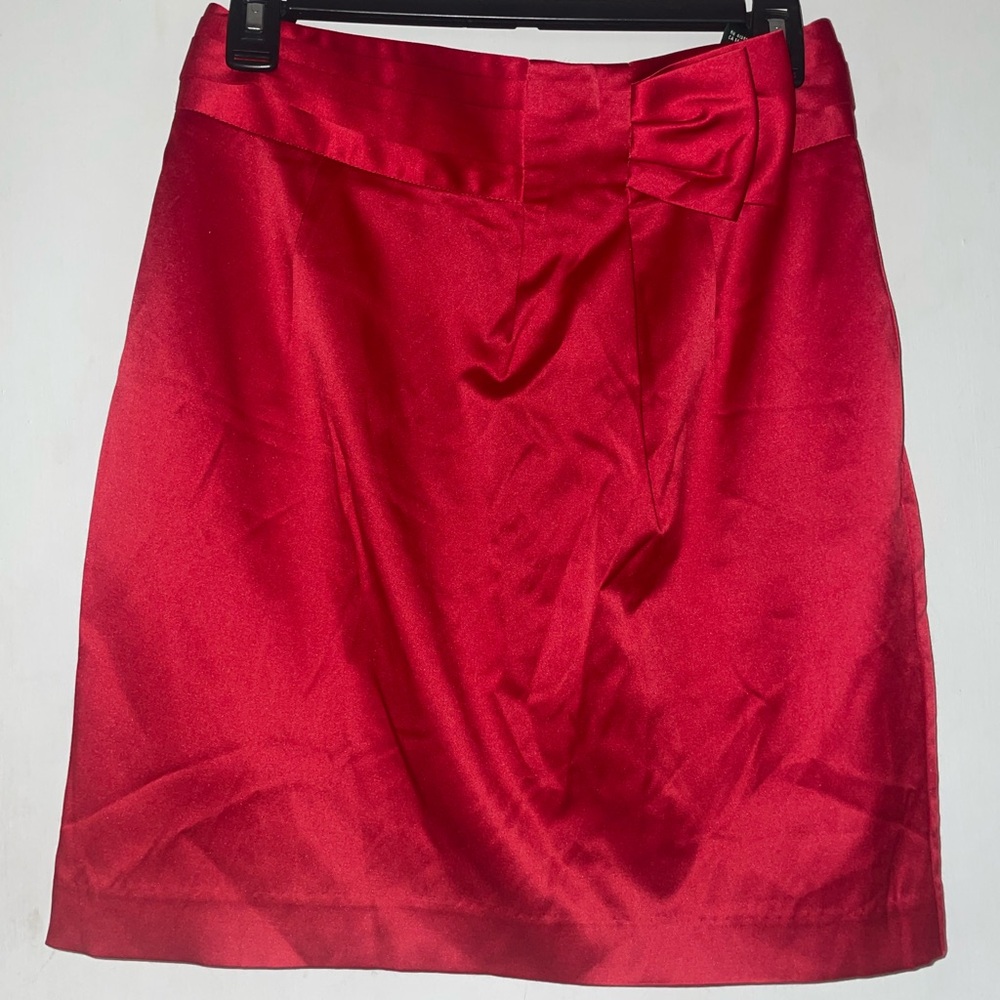 NWT Petite Lauren by Ralph Lauren Skirt in red with satin material!